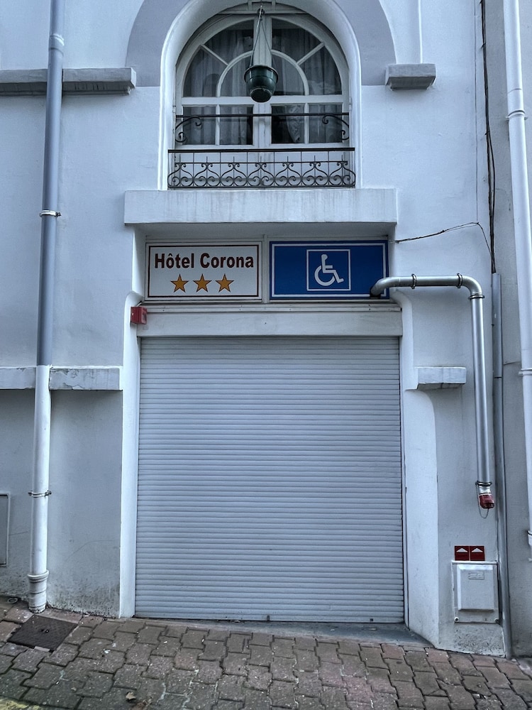 Hotel Corona 4/34