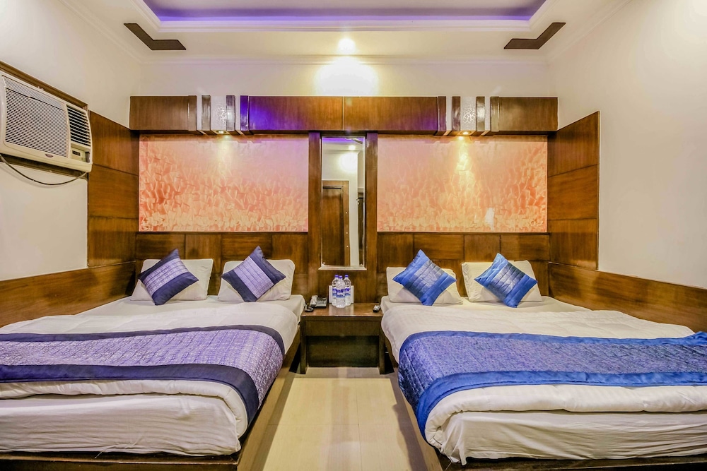 Hotel Glow Inn 38/50
