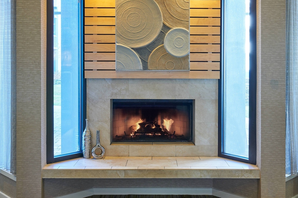 Lobby at Courtyard Indianapolis Castleton, INDIANAPOLIS - IN