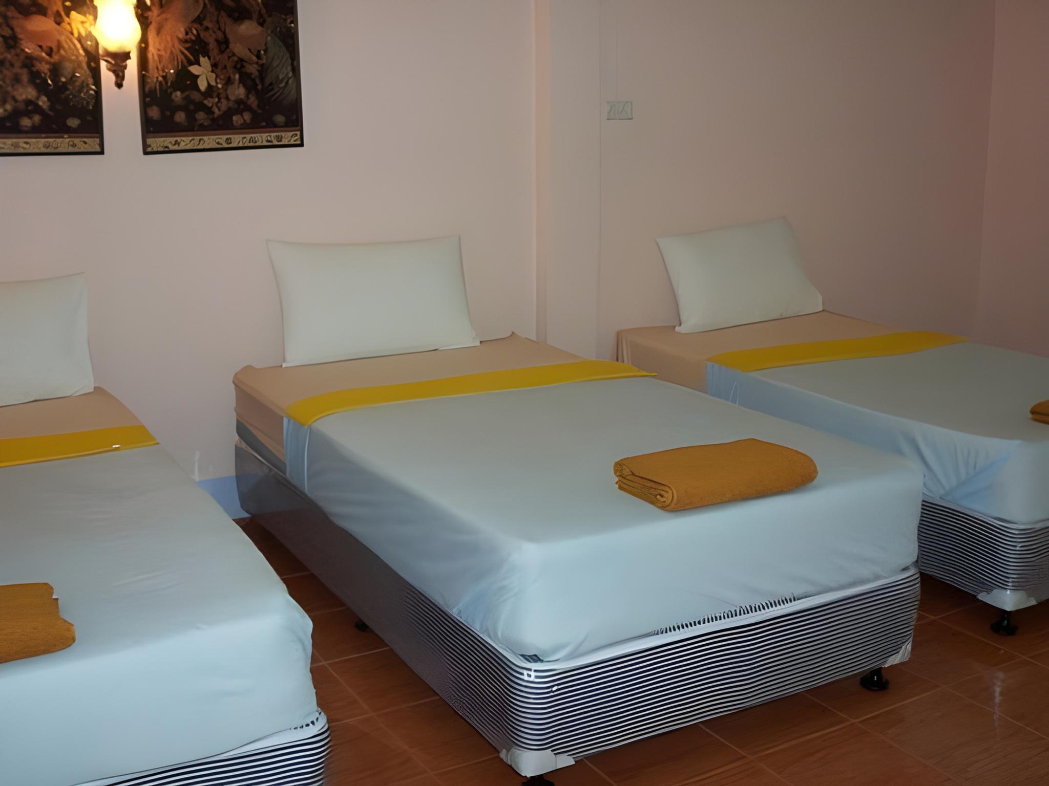 Superior, 3 Beds, with Fan