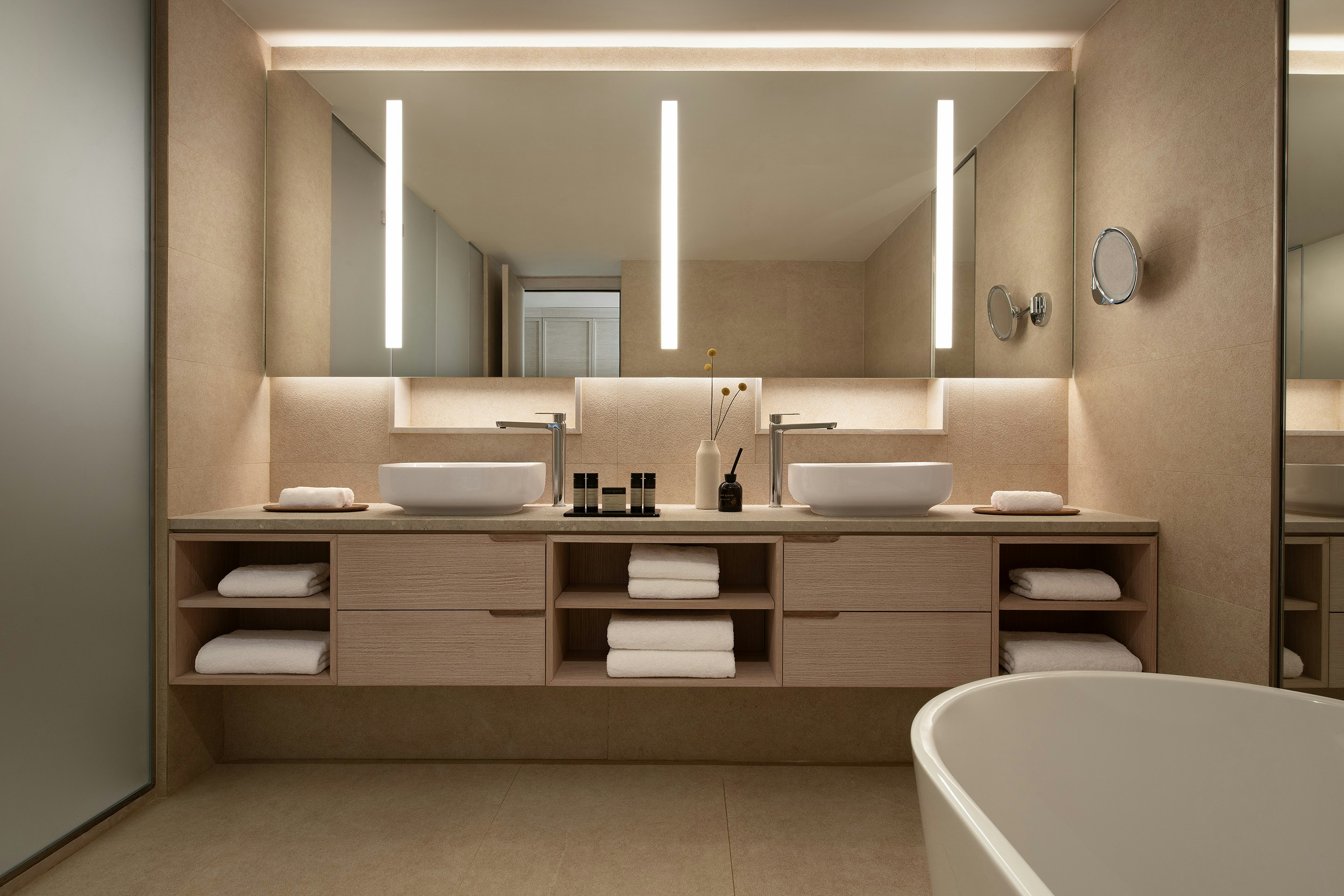 1 Bedroom, Deluxe, Suite, Sea Front، Ikos Andalusia 2/3