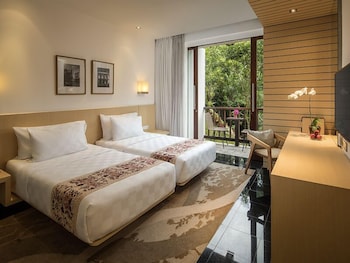 Padma Hotel Bandung 23/66