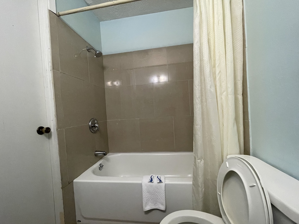 Rodeway Inn 17/17
