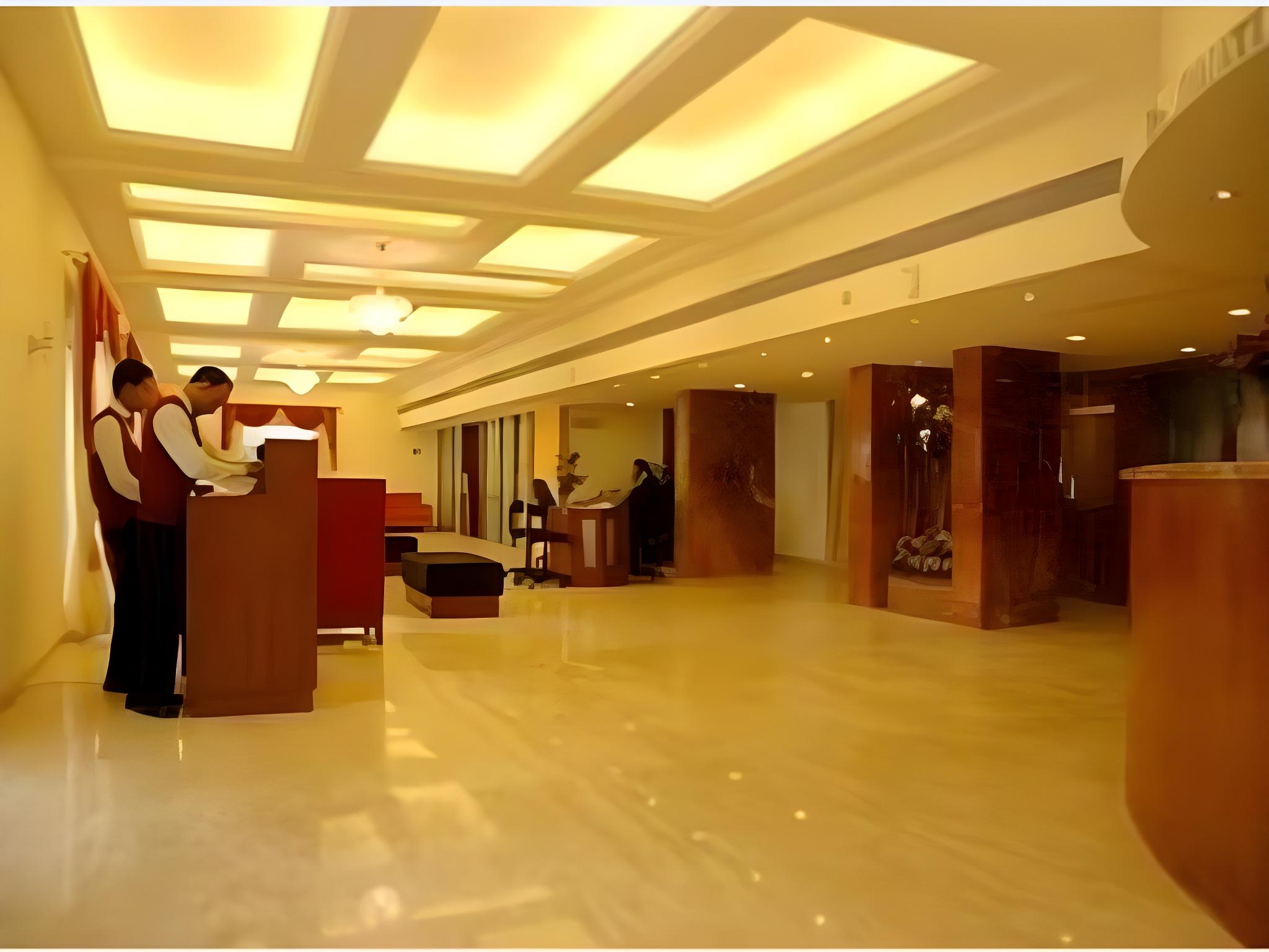 JUHU PLAZA 3/18