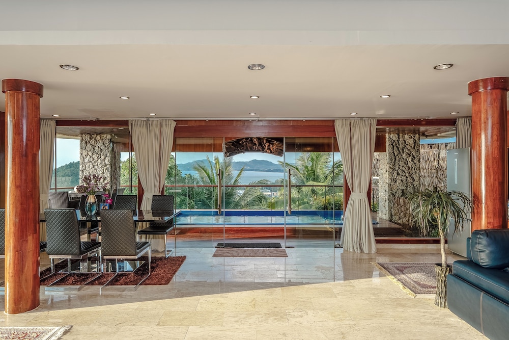 Koi Signature Villa 8/67
