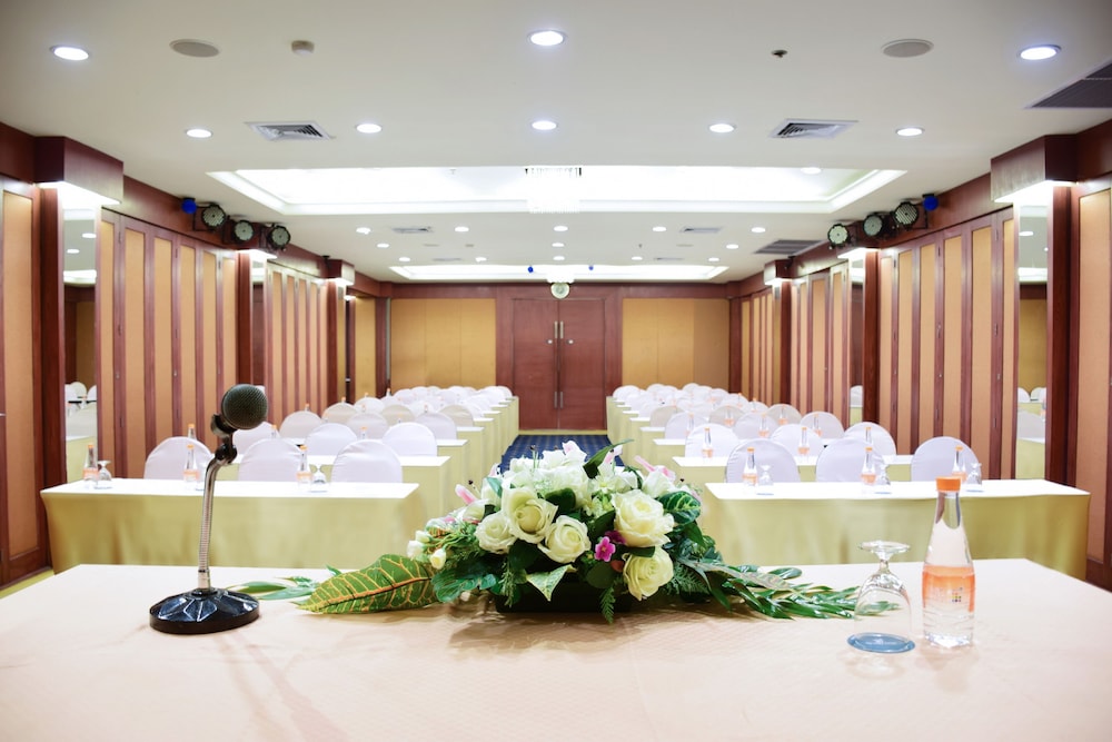 The Color Living Hotel Suvarnabhumi 19/34