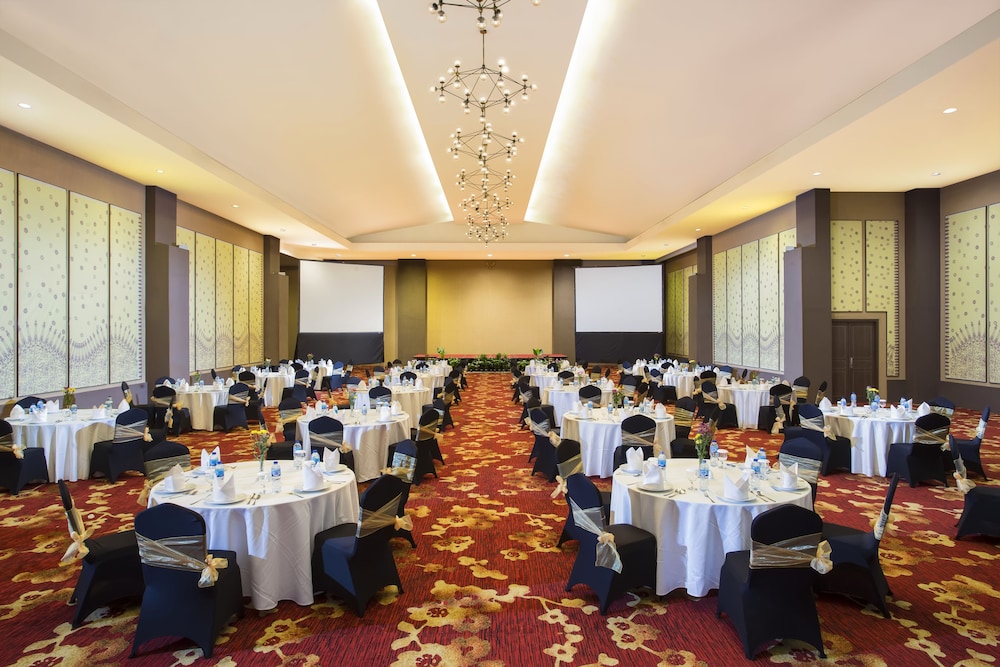 Swiss-Belhotel Pangkalpinang 47/53