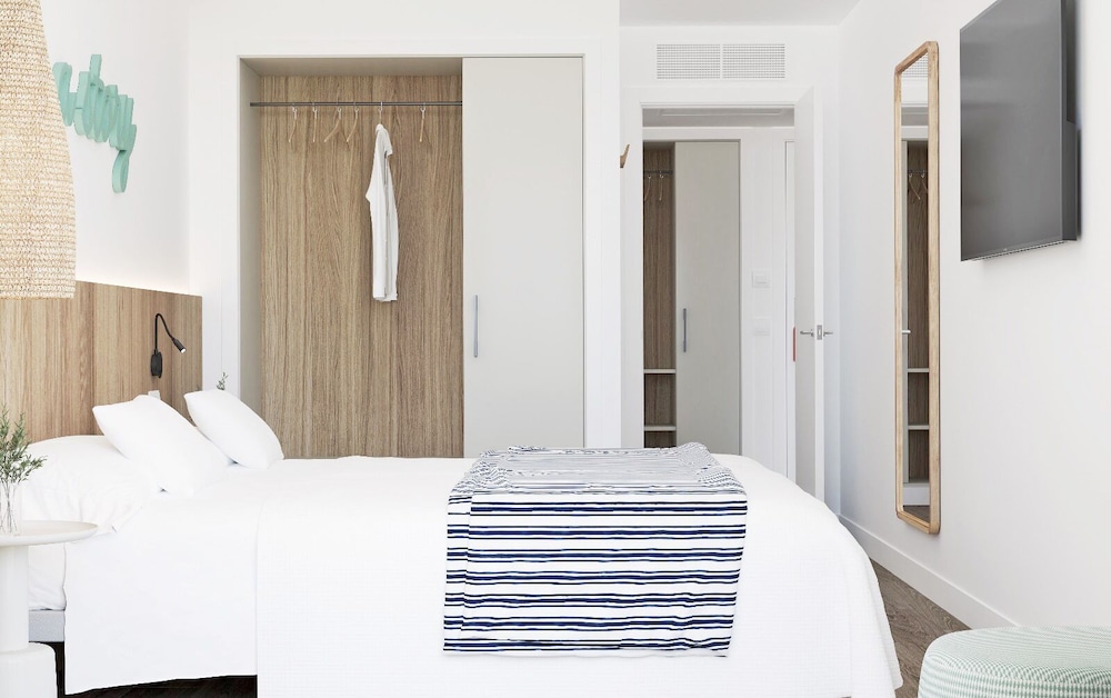 1 BEDROOM, SUPERIOR, APARTMENT, SEA VIEW, BALCONY
