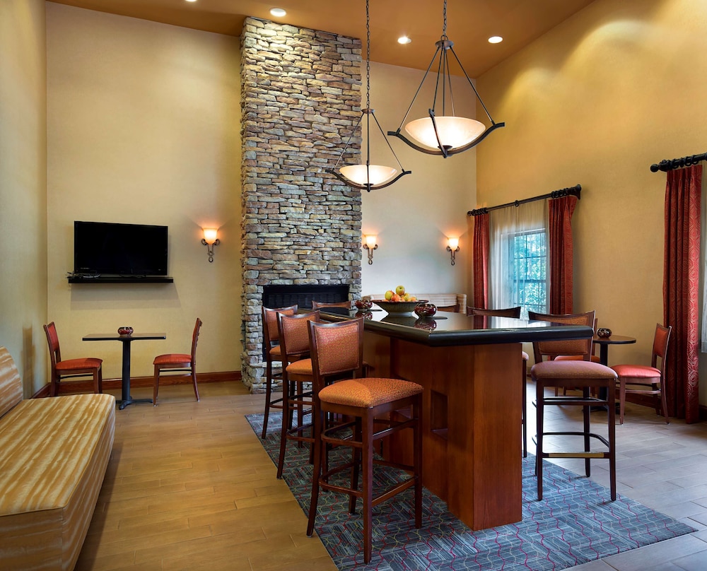 Hampton Inn Helen 34/42