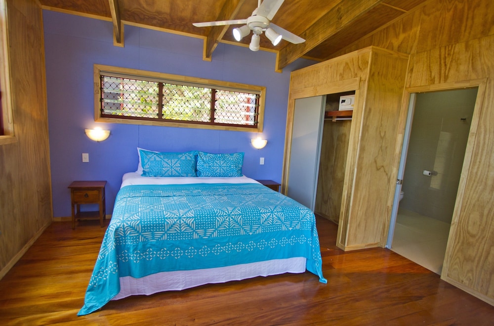 Paradise Holiday Homes Rarotonga 4/19