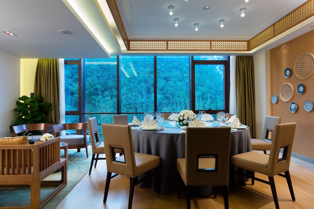 SUZHOU JADE CONFERENCE CENTER 15/26
