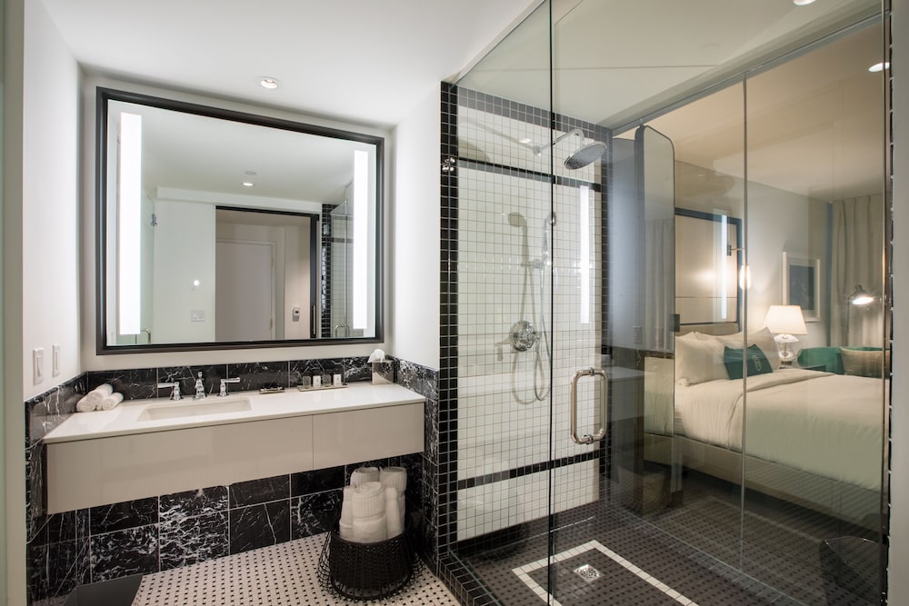 The Laura Hotel, Houston Downtown, Autograph Collection 24/73