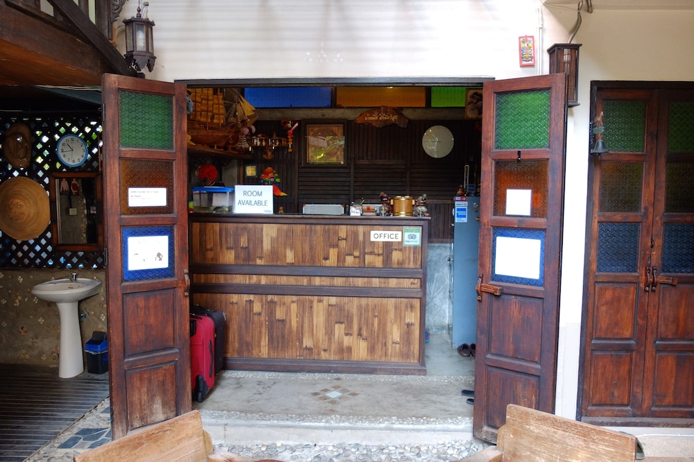 SAITHONG GUESTHOUSE 6/19