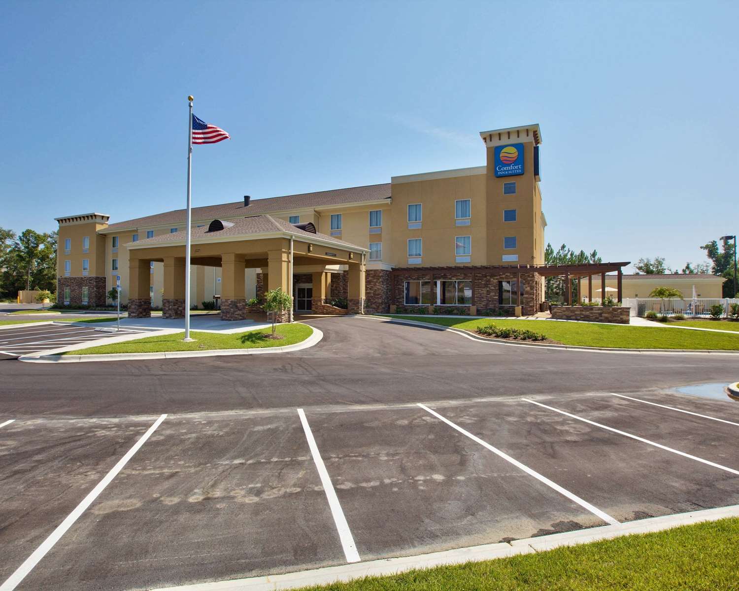Spark by Hilton Dothan 15/19