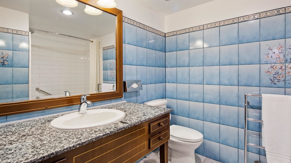 Chateau Big Bear Boutique Hotel, BW Signature Collection 10/55