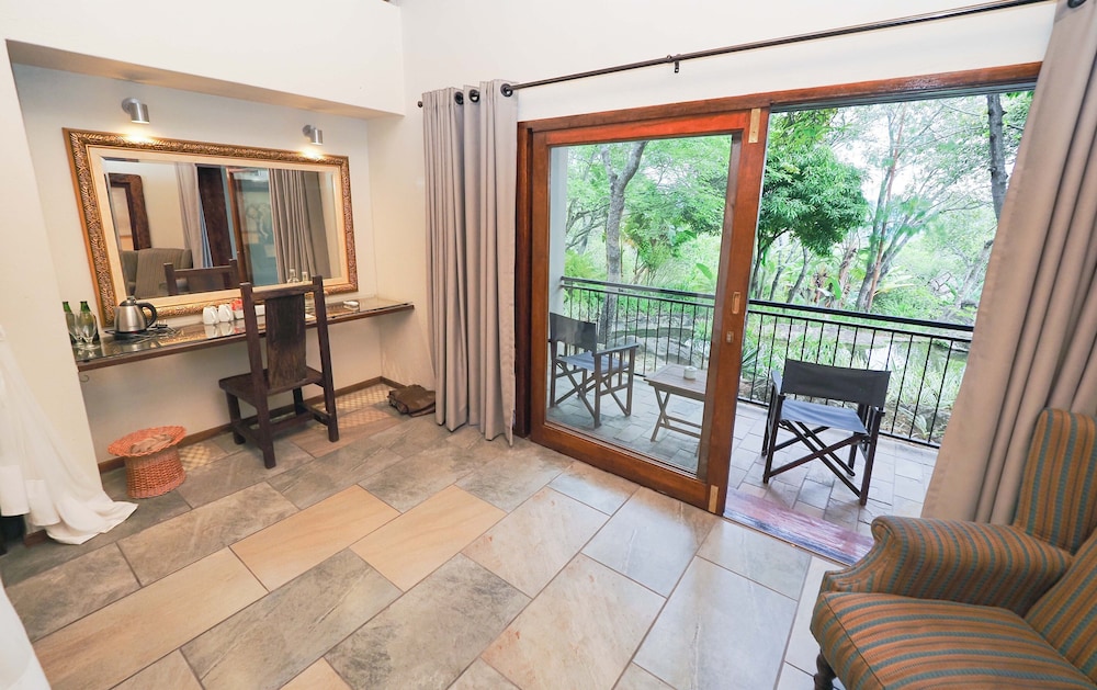 Umbhaba Lodge 42/65