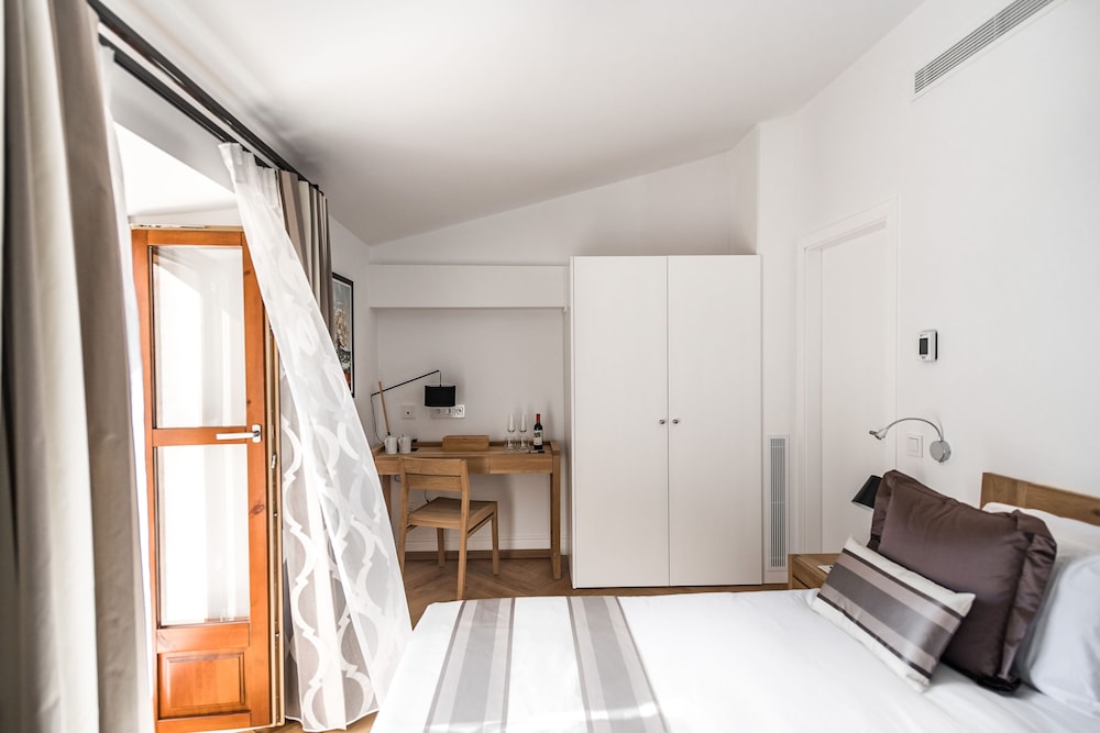 FRARE, SUPERIOR, DOUBLE BED, TERRACE