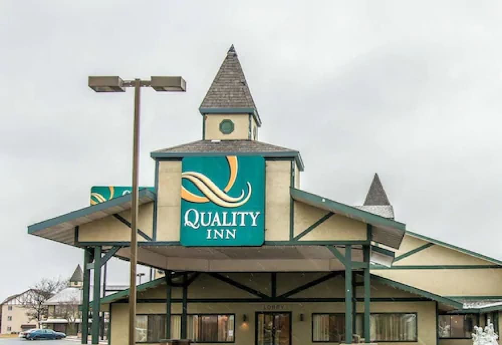 Quality Inn Gaylord MI 3/40