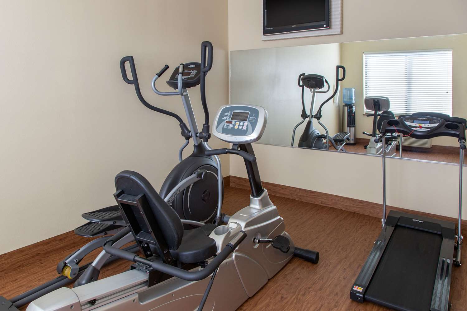 Sleep Inn & Suites Bakersfield North 28/46