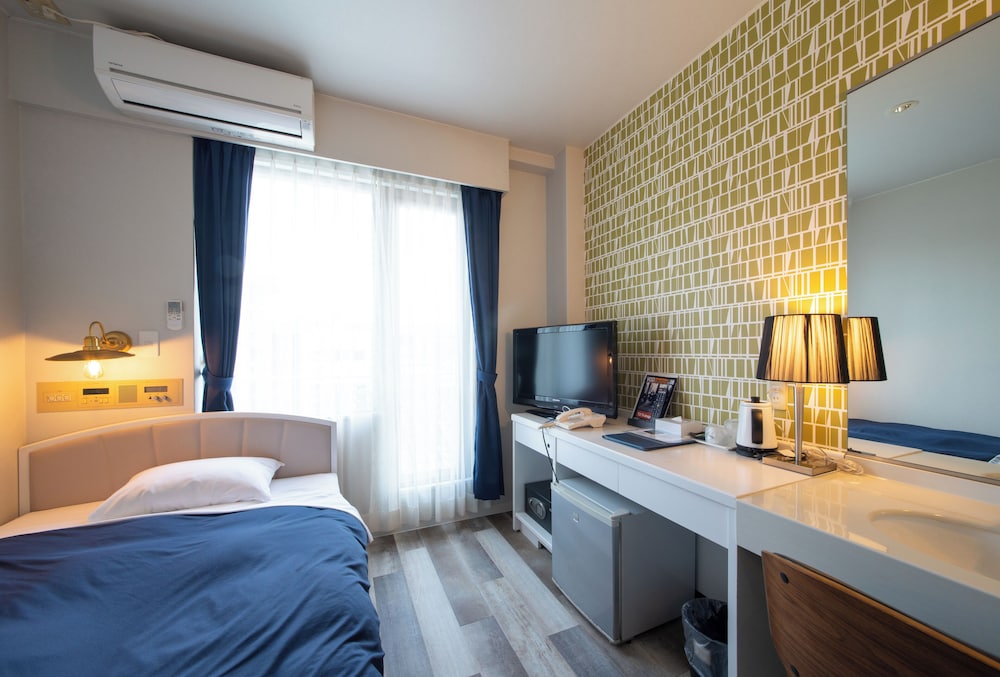 Asuka Hotel 24/50