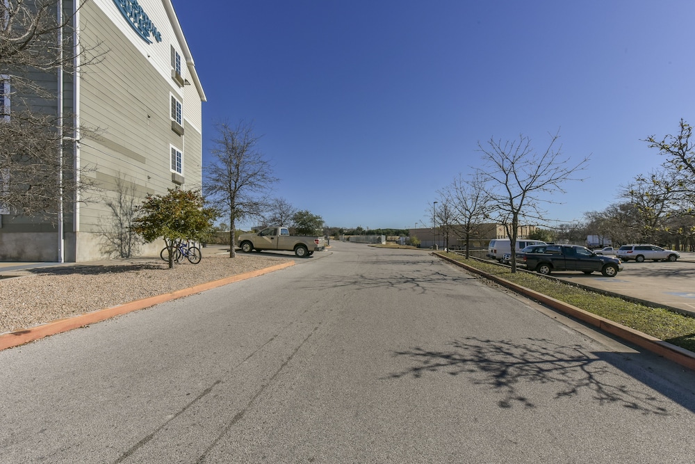 WoodSpring Suites Austin North I-35 25/32