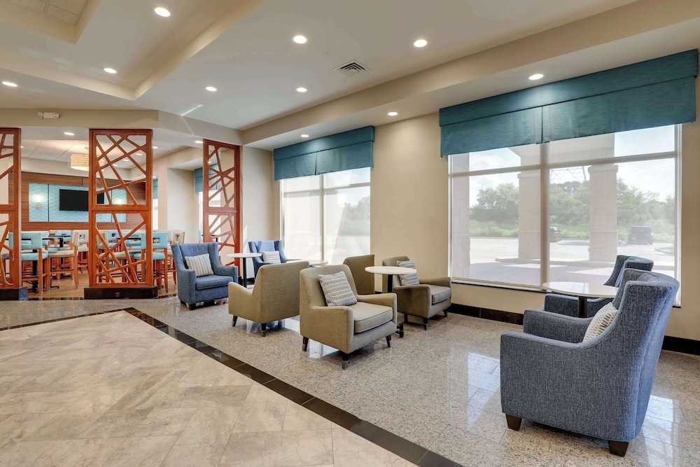 Drury Inn And Suites Grand Rapids 62/77