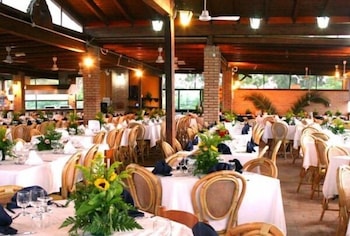 Marina Del Marchese Beach Resort 55/62