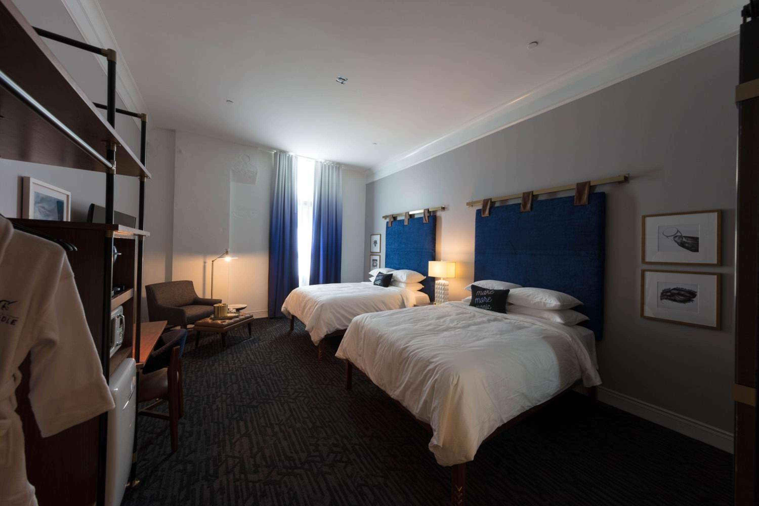 Room, Queen Bed, Hotel Trundle 2/4