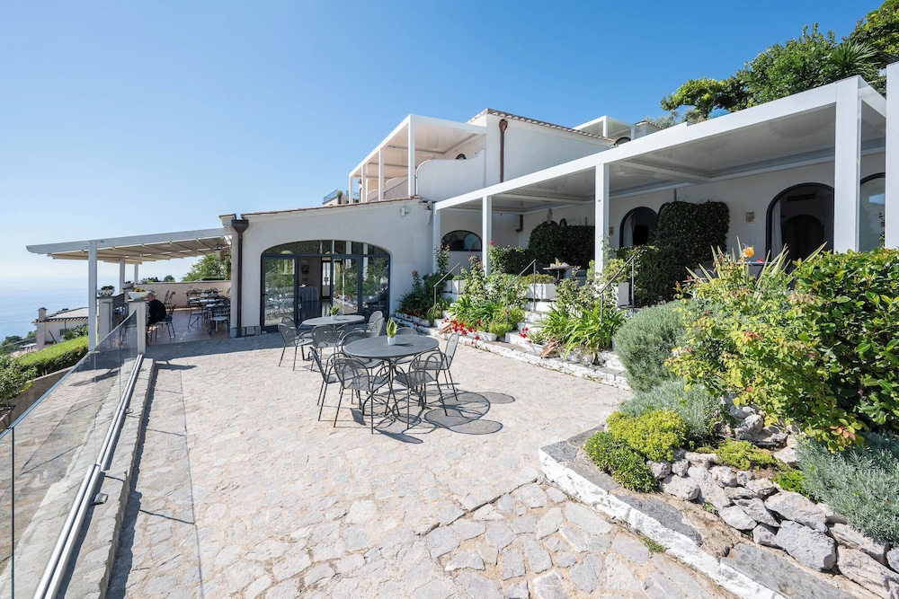 Villa Amore 34/50