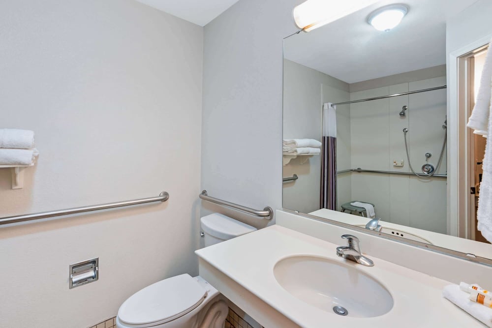 La Quinta Inn Suites By Wyndham Mesa Superstition Springs 16/52