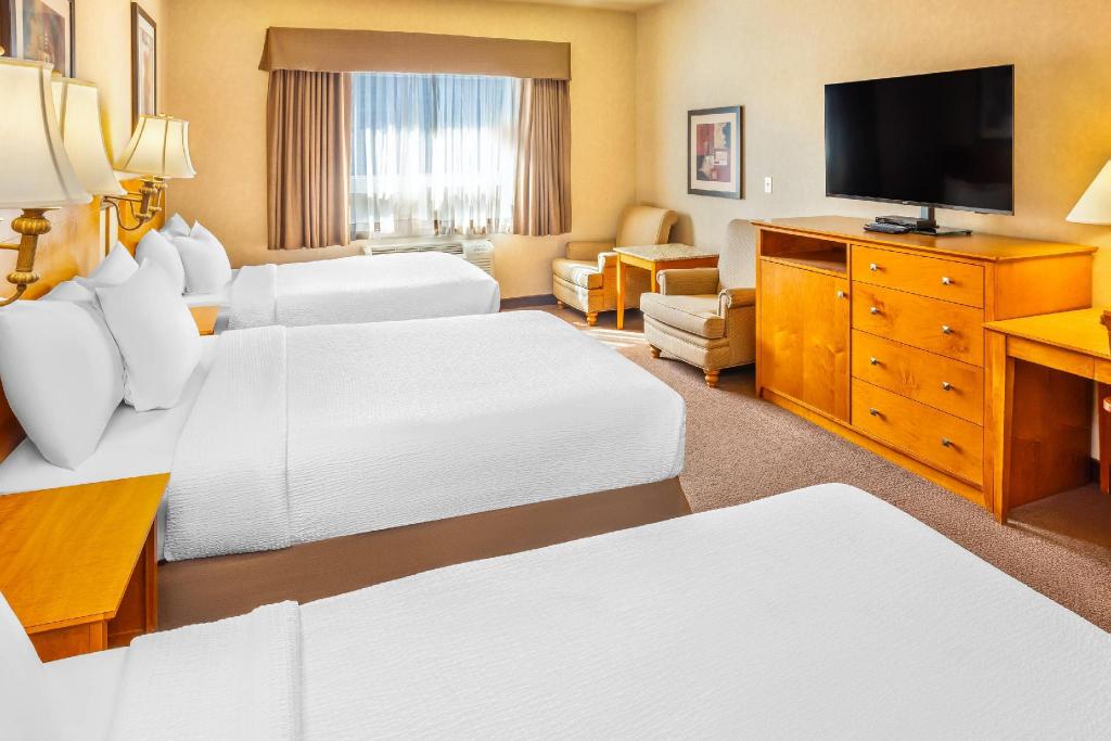 Upgrade, 3 Double Beds