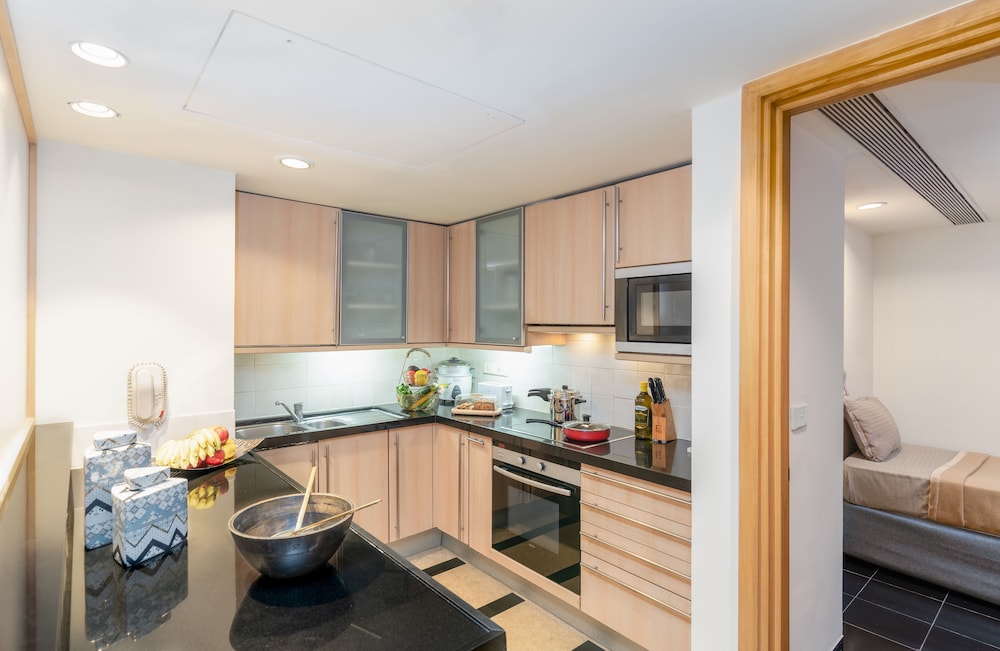 Taj Wellington Mews Luxury Residences 55/63