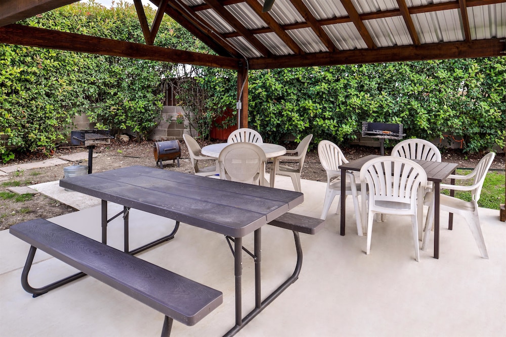 Americas Best Value Inn Buda Austin S 27/37