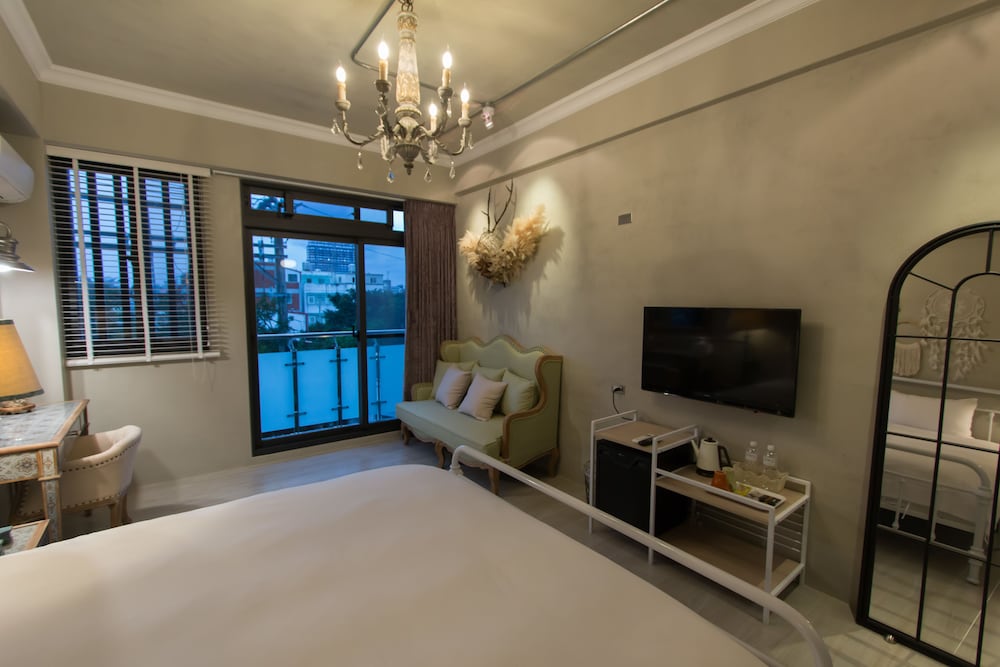 We Love Inn 37/50
