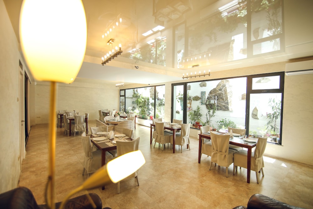 Hotel Kenari 33/44