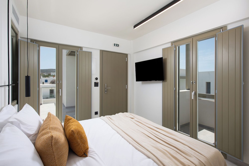 Mazee New Age Hotel 19/57