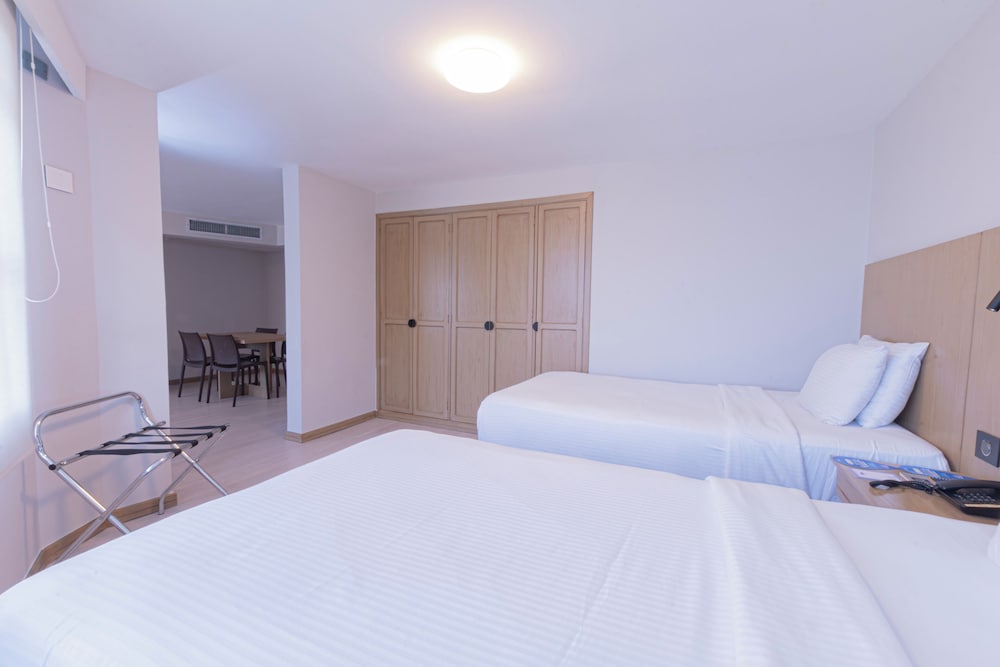 Hotel Dann Cali 24/55