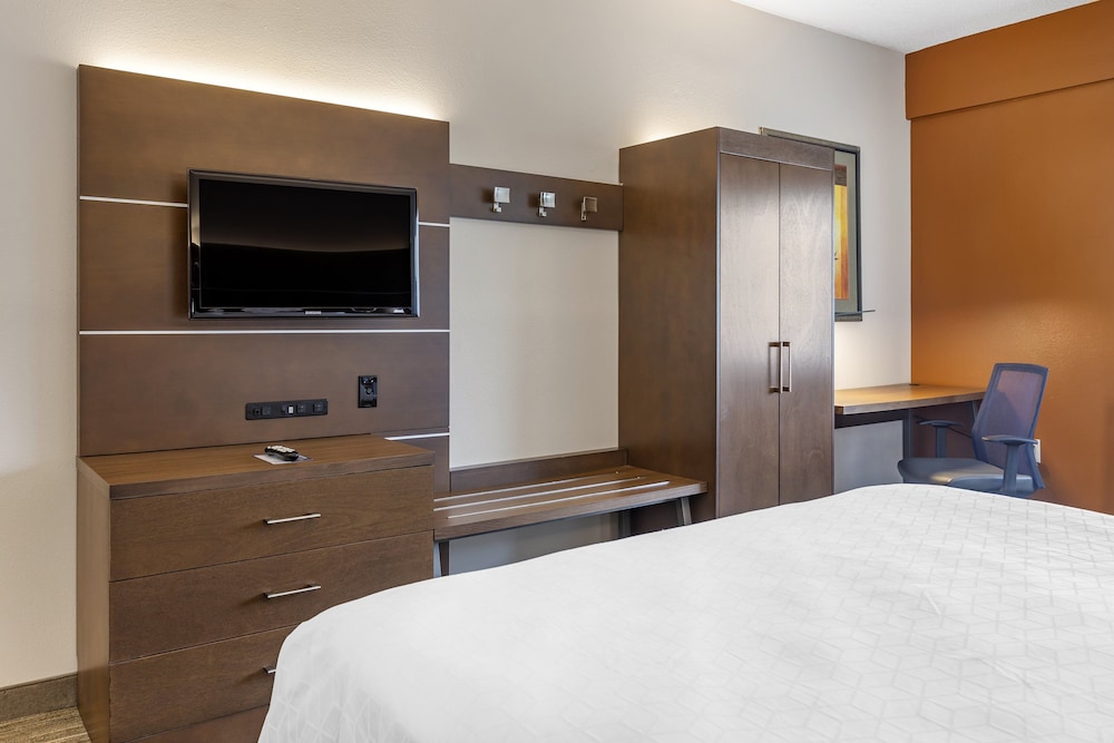Holiday Inn Express Branson-Green Mountain Drive 26/72