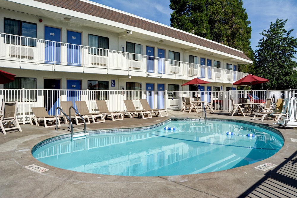 Motel6 Salem, OR 10/62
