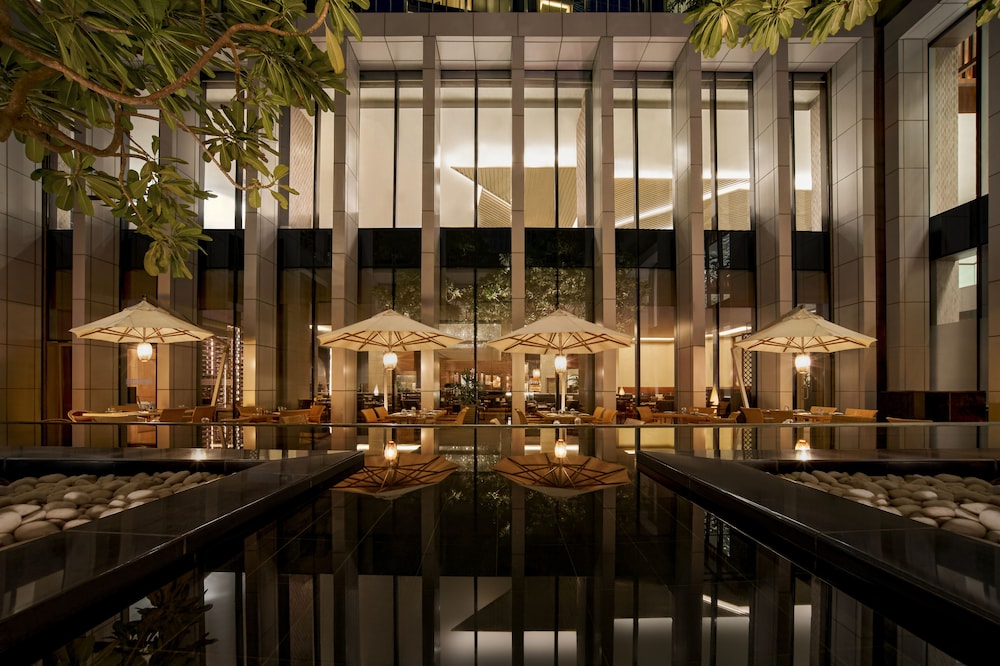 swimming pool spa