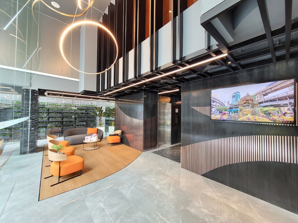 Hotel Citrus Sukhumvit 13 by Compass Hospitality 9/70