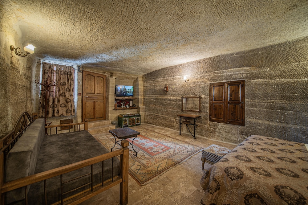 Chelebi Cave House 71/98