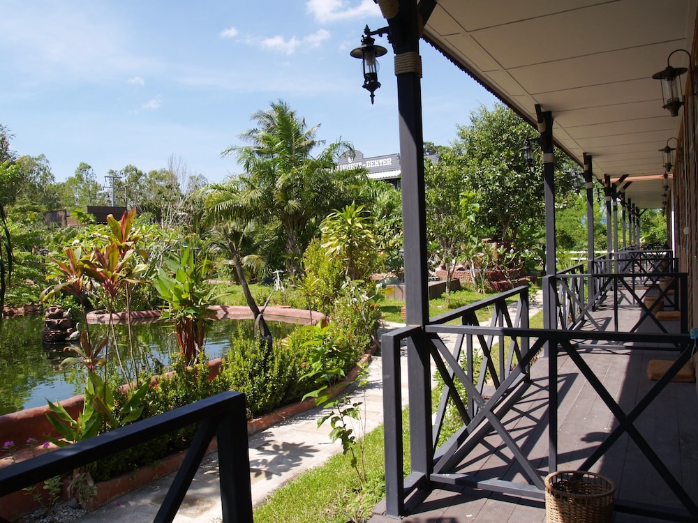 Cowboy Farm Resort Pattaya 36/39
