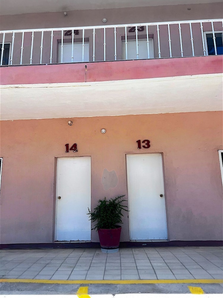 Hotel del Tajo 2/35