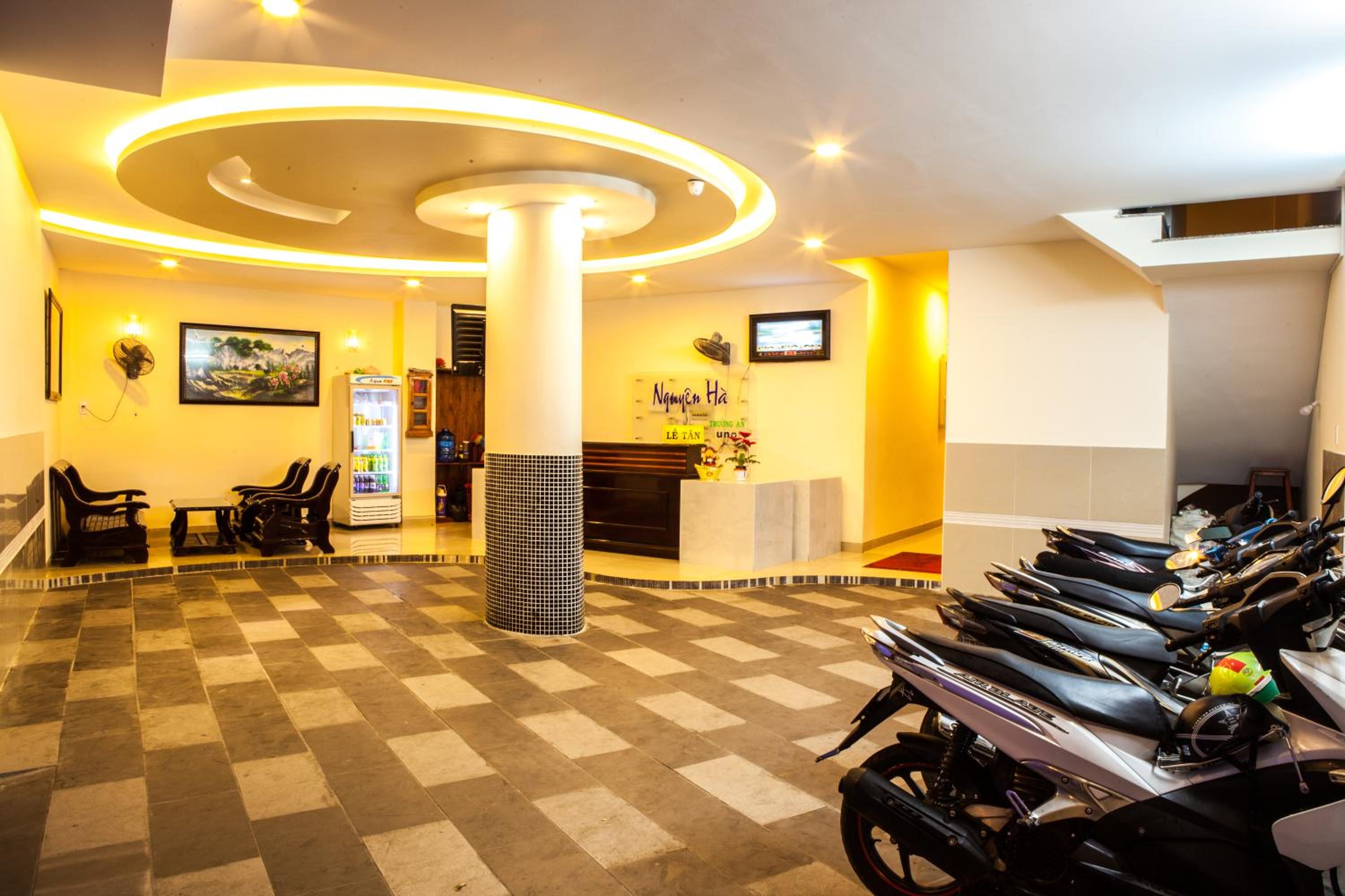 Nguyen Ha Hotel 6/24