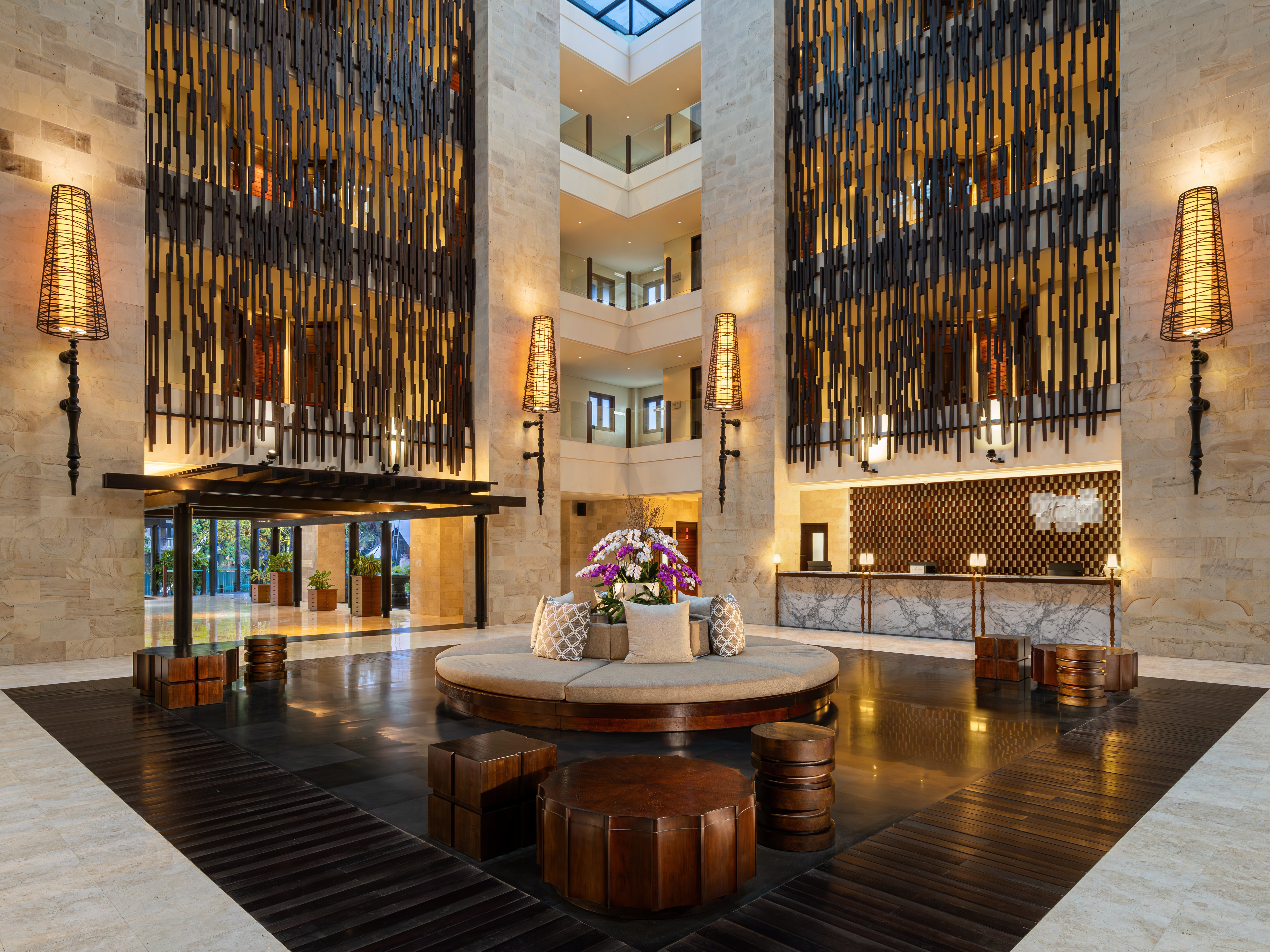 HOLIDAY INN RESORT BALI BENOA 56/79