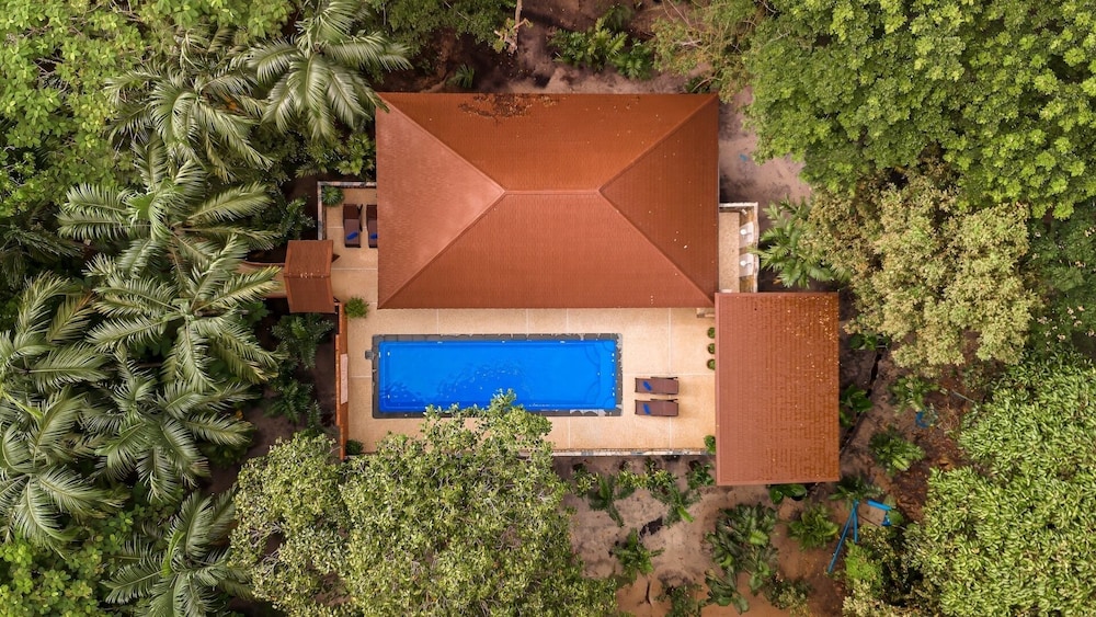Koh Jum Beach Villas 66/76