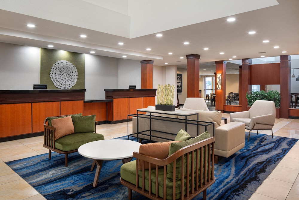 Fairfield Inn & Suites Visalia Tulare 8/25