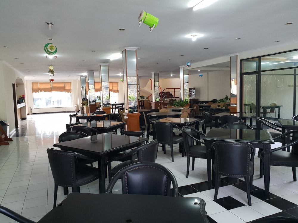 Hotel Cisarua Indah 22/36