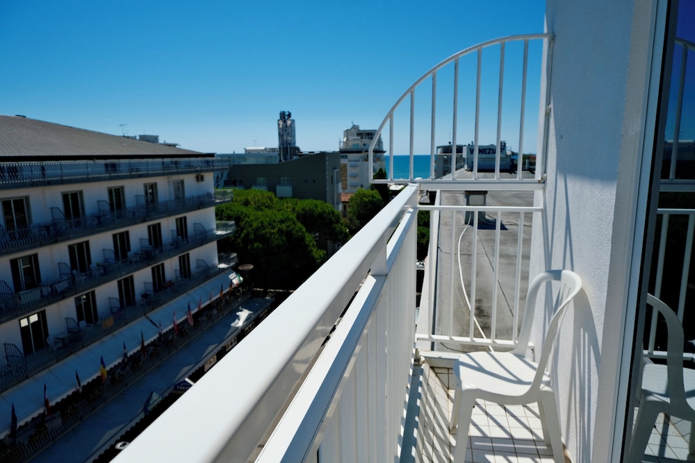 HOTEL PORTOFINO 2/51